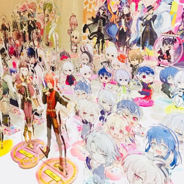 Thin! Cute! Various Ways of Dispalying Acrylic Stand!